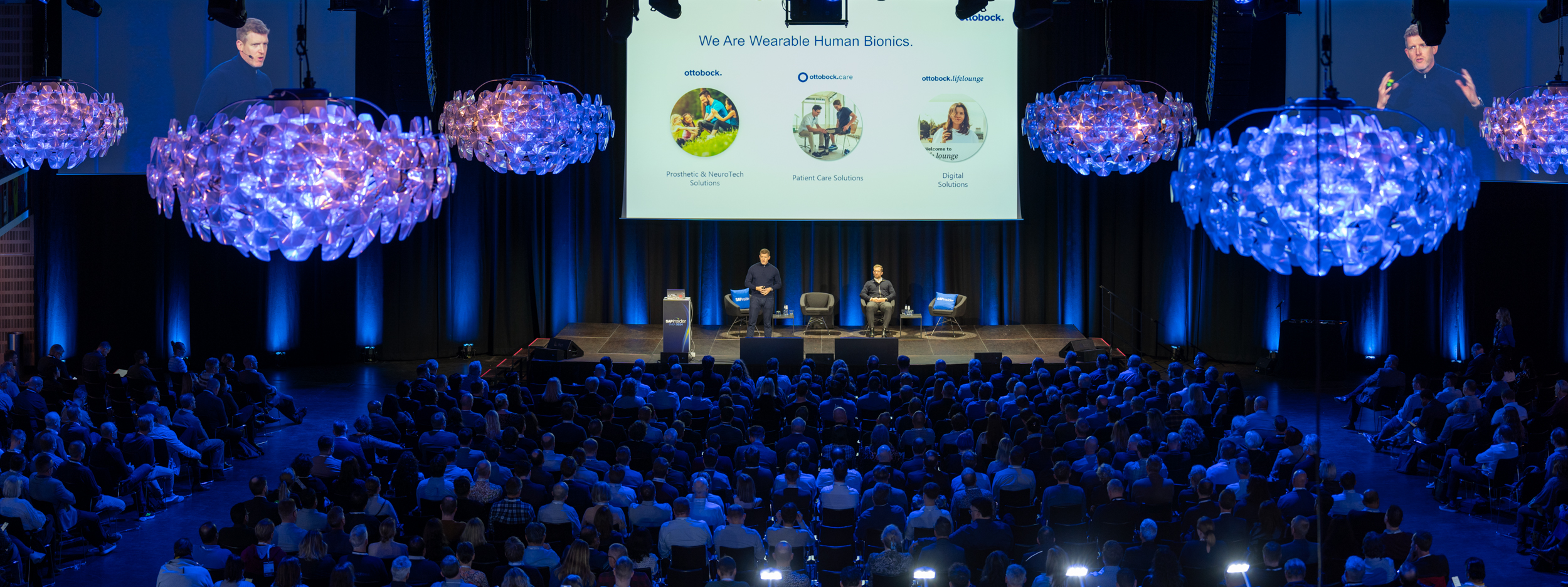 Conference moment